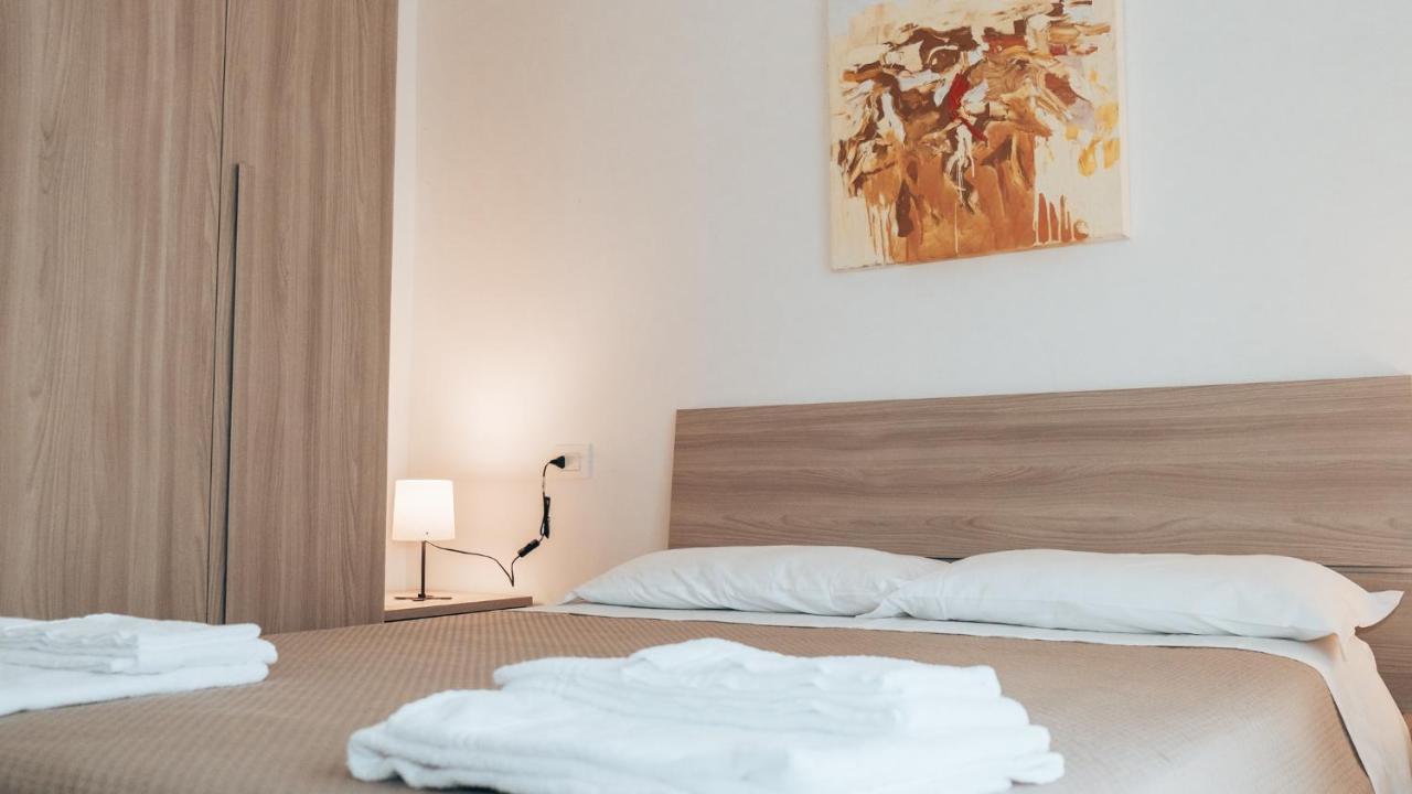 Guesthouse Aschenez Reggio de Calabre Extérieur photo